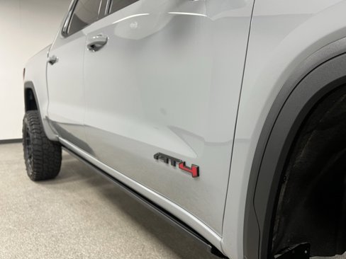 Used 2024 GMC Sierra 1500 AT4 w/ Technology Package image 16