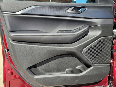 New 2025 Jeep Grand Cherokee Laredo image 11