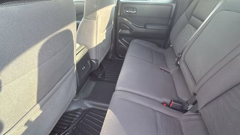 Used 2022 Nissan Frontier SV image 24