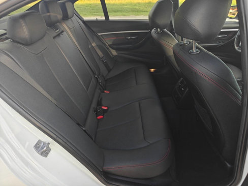 Used 2018 BMW 328d Sedan image 16