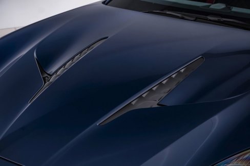 New 2025 Aston Martin Vanquish image 9