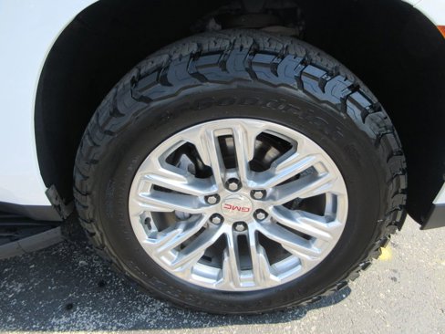 Used 2021 GMC Yukon SLT image 9