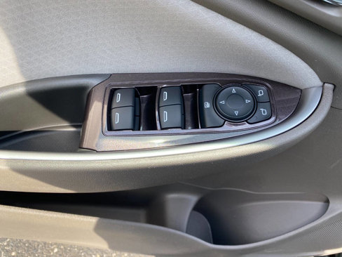 Used 2018 Chevrolet Malibu LS image 12