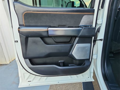 Used 2024 Ford F250 Platinum image 39