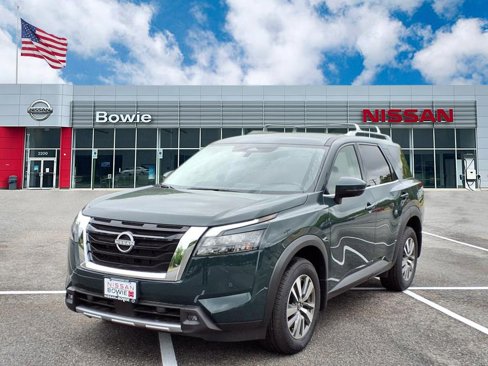 New 2025 Nissan Pathfinder SL image 1