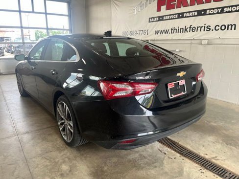 Used 2022 Chevrolet Malibu LT image 3