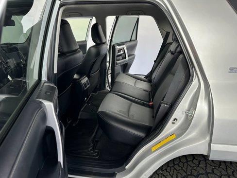 Used 2021 Toyota 4Runner SR5 Premium image 30