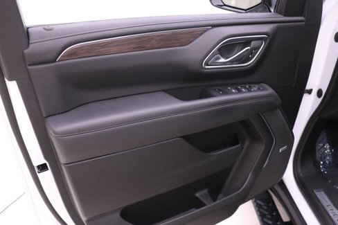 Used 2023 Chevrolet Suburban Z71 w/ Luxury Package image 14