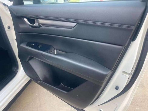 Used 2019 MAZDA CX-5 Touring image 13