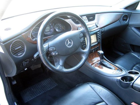Used 2006 Mercedes-Benz CLS 500 image 7