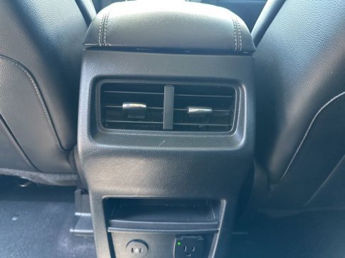 Used 2024 Ford Edge Titanium image 18