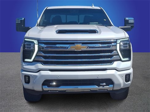 Used 2024 Chevrolet Silverado 2500 High Country w/ High Country Premium Package image 2