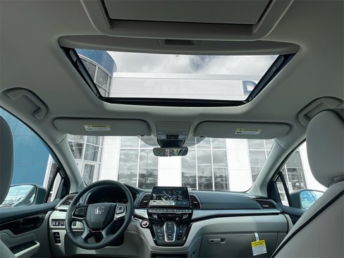 New 2026 Honda Odyssey Touring image 6