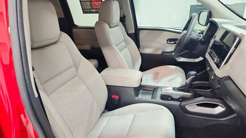 Used 2025 Nissan Frontier SV w/ SV Convenience Package image 24