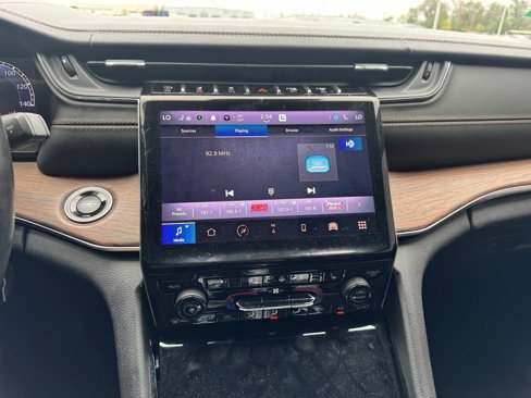 Used 2021 Jeep Grand Cherokee L Summit w/ Luxury Tech Group V image 27