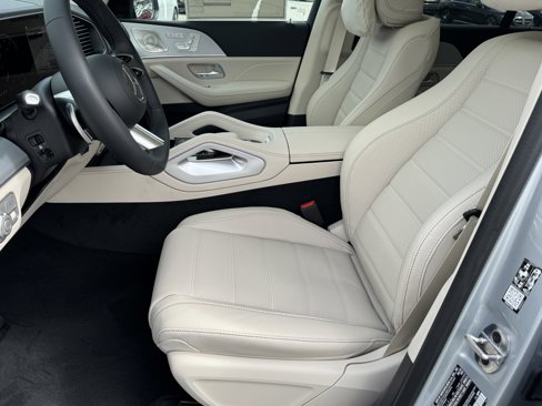 New 2026 Mercedes-Benz GLS 450 4MATIC image 18