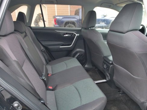 Used 2024 Toyota RAV4 XLE image 28