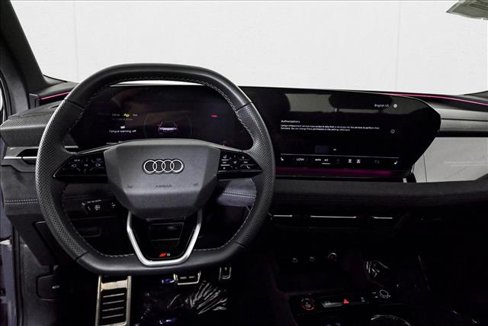 Certified 2025 Audi SQ6 e-tron Prestige image 12