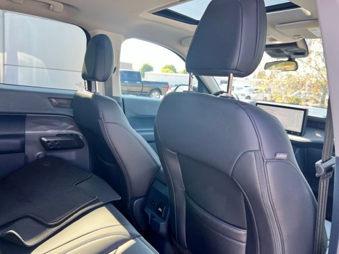 New 2025 Ford Maverick Lariat image 32