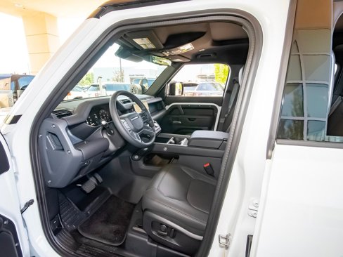 New 2025 Land Rover Defender 110 X-Dynamic SE image 34