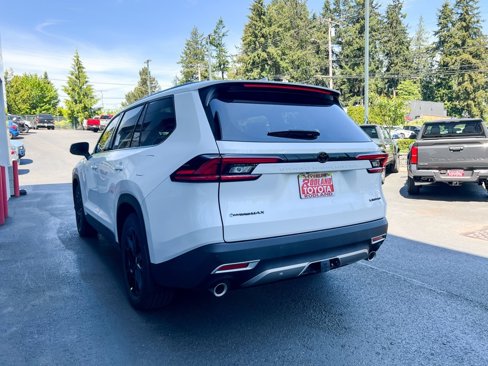 New 2025 Toyota Grand Highlander AWD Hybrid image 9
