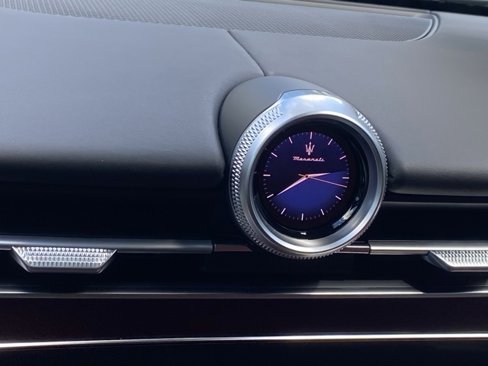 New 2025 Maserati Grecale Modena image 27