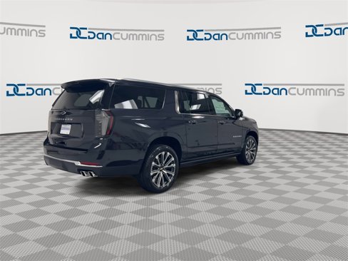 New 2026 Chevrolet Suburban High Country image 8