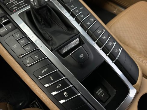 Used 2018 Porsche Macan GTS w/ Premium Package Plus image 34