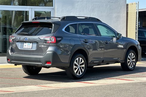 Used 2024 Subaru Outback Premium image 5