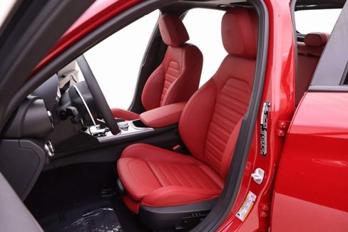 New 2024 Alfa Romeo Giulia Veloce image 6