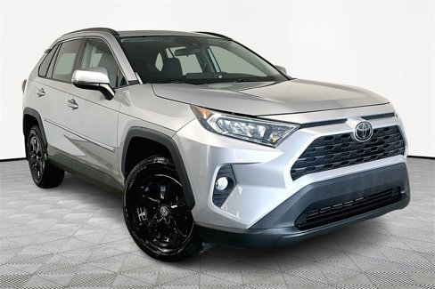 Used 2019 Toyota RAV4 XLE image 1