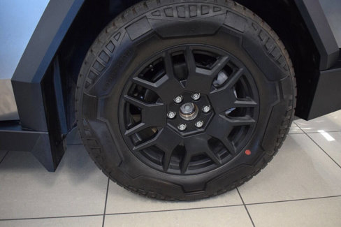 Used 2024 Tesla Cybertruck AWD Crew Cab image 12