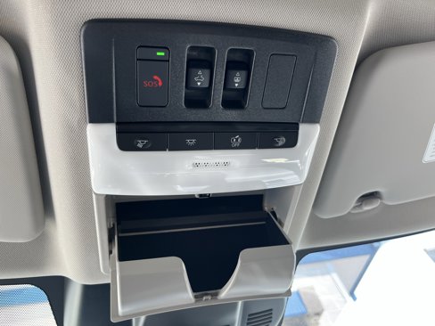 New 2025 Nissan Rogue SL w/ SL Premium Package image 30