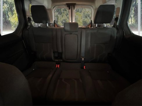 Used 2018 Ford Transit Connect XLT image 15