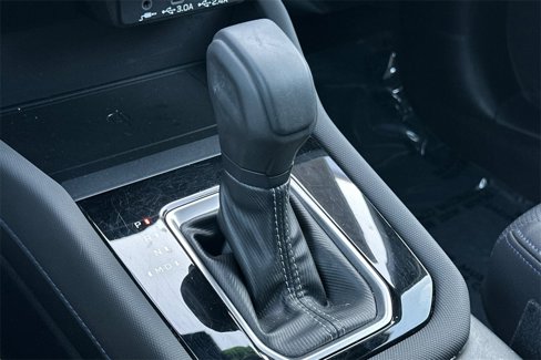 Certified 2025 Subaru Forester Limited image 27