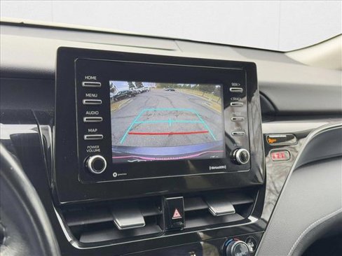 Used 2022 Toyota Camry SE image 14