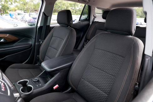 Used 2018 GMC Terrain SLE w/ Driver Convenience Package image 6