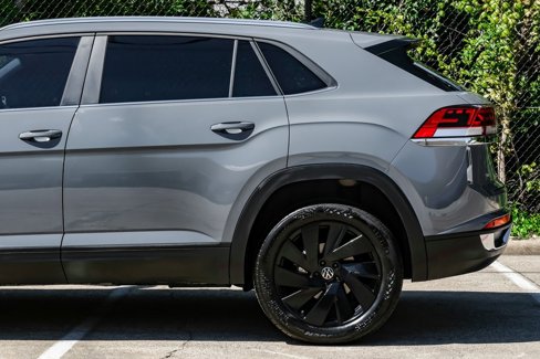 Used 2024 Volkswagen Atlas Cross Sport SE w/ Panoramic Sunroof Package image 24