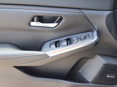 New 2025 Nissan Sentra SR w/ SR Premium Package image 17