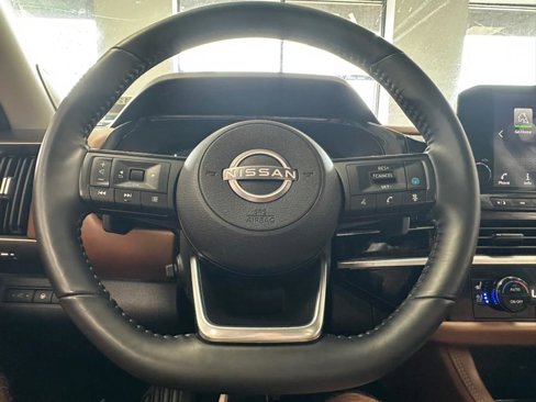 Used 2023 Nissan Pathfinder Platinum w/ Black Appearance Package image 51