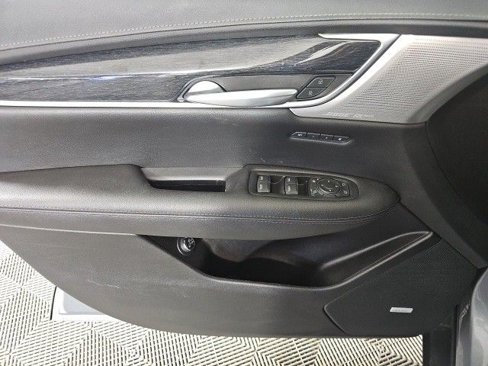 Used 2023 Cadillac XT5 Premium Luxury image 12