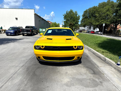 Used 2017 Dodge Challenger SXT image 5