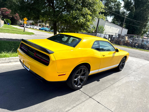 Used 2017 Dodge Challenger SXT image 4