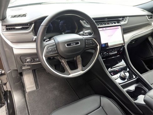 New 2025 Jeep Grand Cherokee L Limited w/ Luxury Tech Group II image 15