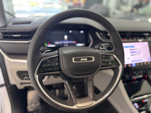 Used 2023 Jeep Grand Cherokee L Overland image 34