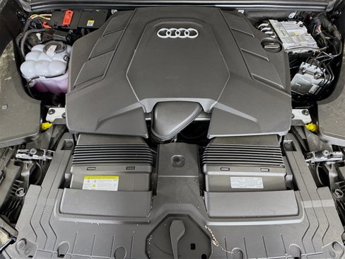New 2025 Audi Q8 Premium Plus image 32