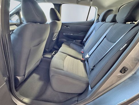 Used 2023 Nissan Leaf S image 18