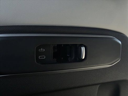 Used 2024 BMW X5 xDrive40i w/ Parking Assistance Package image 16
