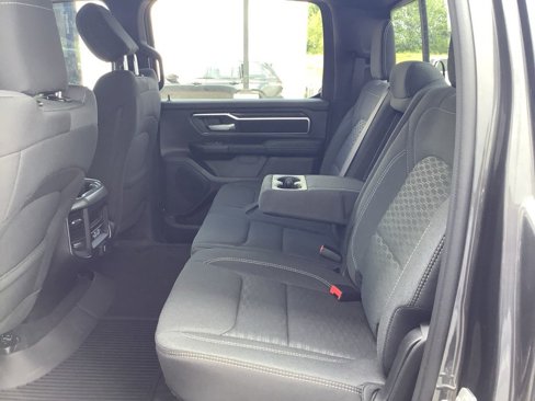 New 2026 RAM 1500 4x4 Crew Cab image 35