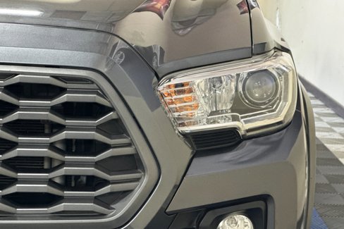 Used 2021 Toyota Tacoma TRD Off-Road image 48